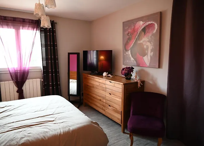 A L'oree Du Bois Alojamento de Acomodação e Pequeno-almoço Baron (Gard)